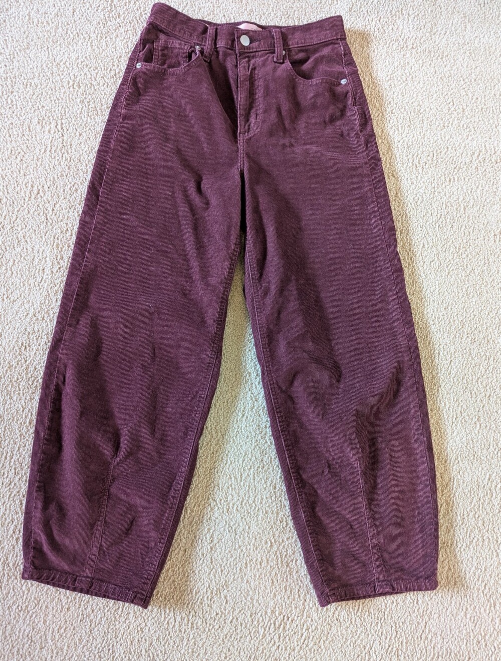 Universal Thread Corduroy Barrel Pants in Burgundy